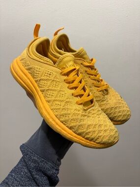 APL sneaker